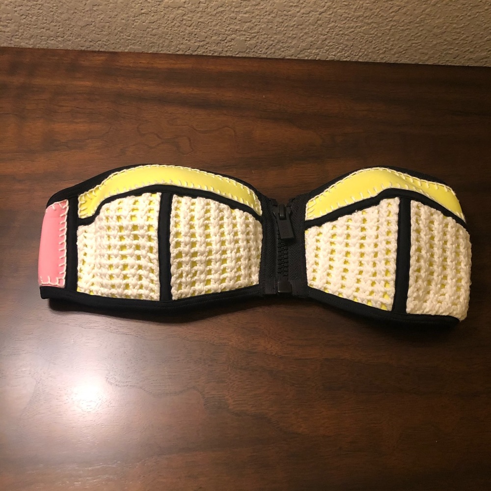 Triangl Swimsuit - Picture 6 of 15
